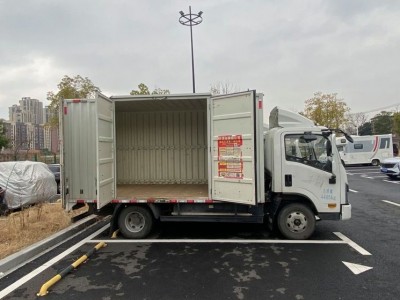 纯电已来，徐工轻卡租赁 4.2米厢式